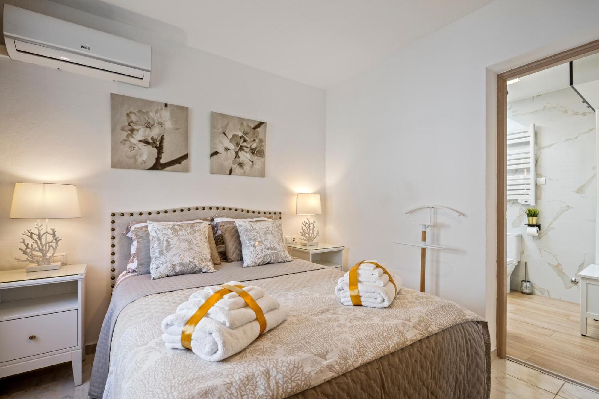 Villa Casacara Marbella Beachside Costabella -Spain Экстерьер фото